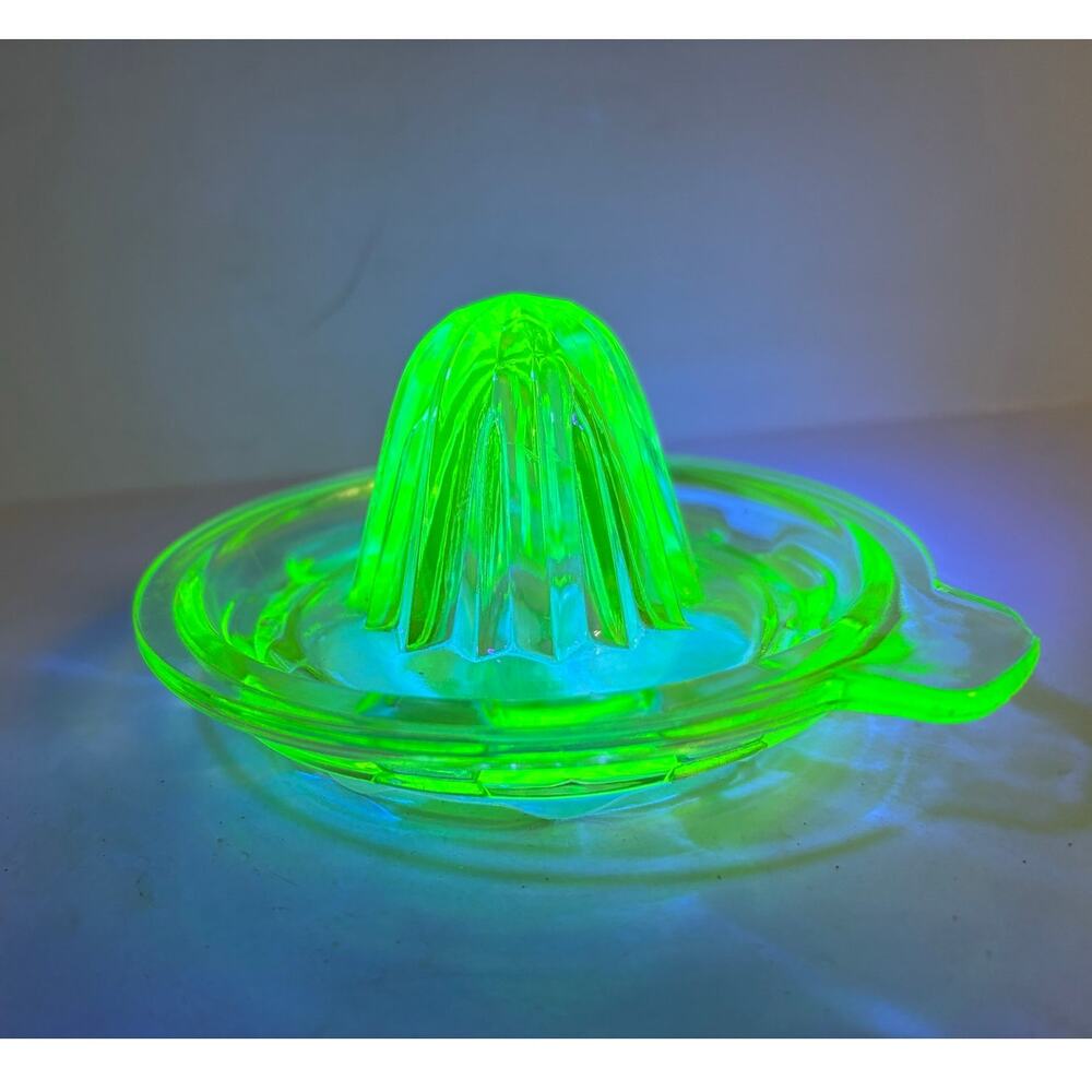 AS IS Vintage Vaseline Uranium Depression Glass Lemon Juicer Citrus Reamer UV 5"